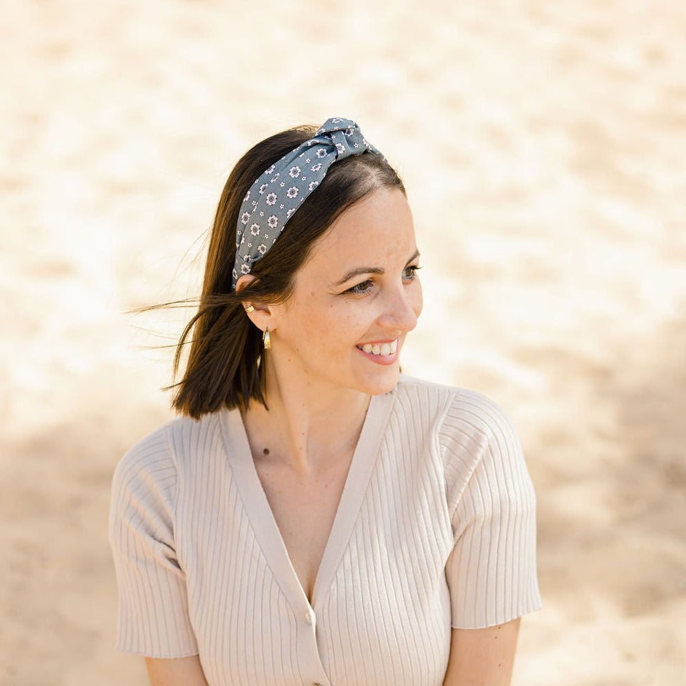 Diadema mujer caqui flores
