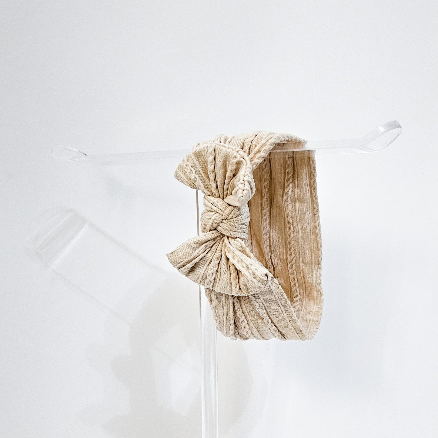 Diadema ancha crema