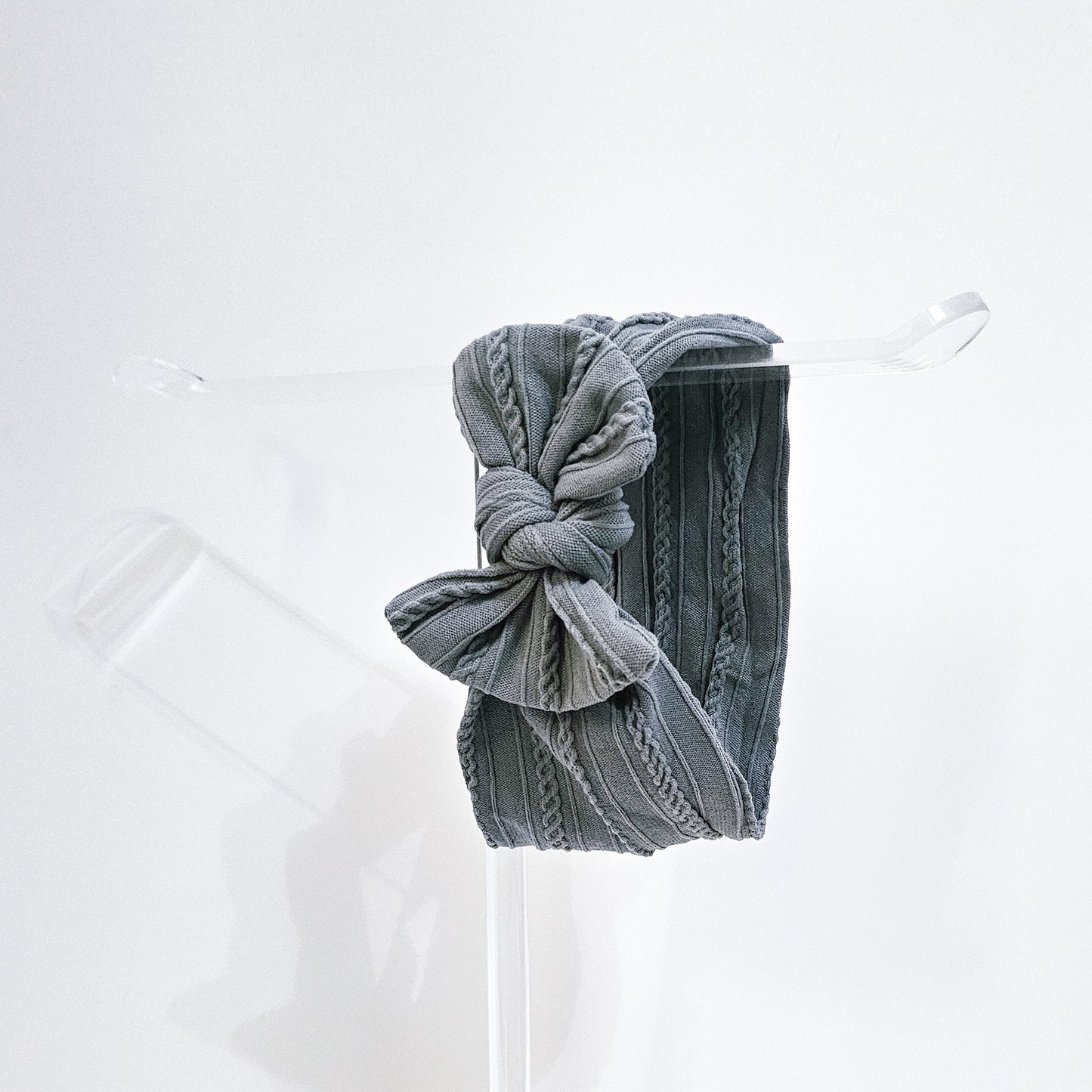 Diadema ancha gris