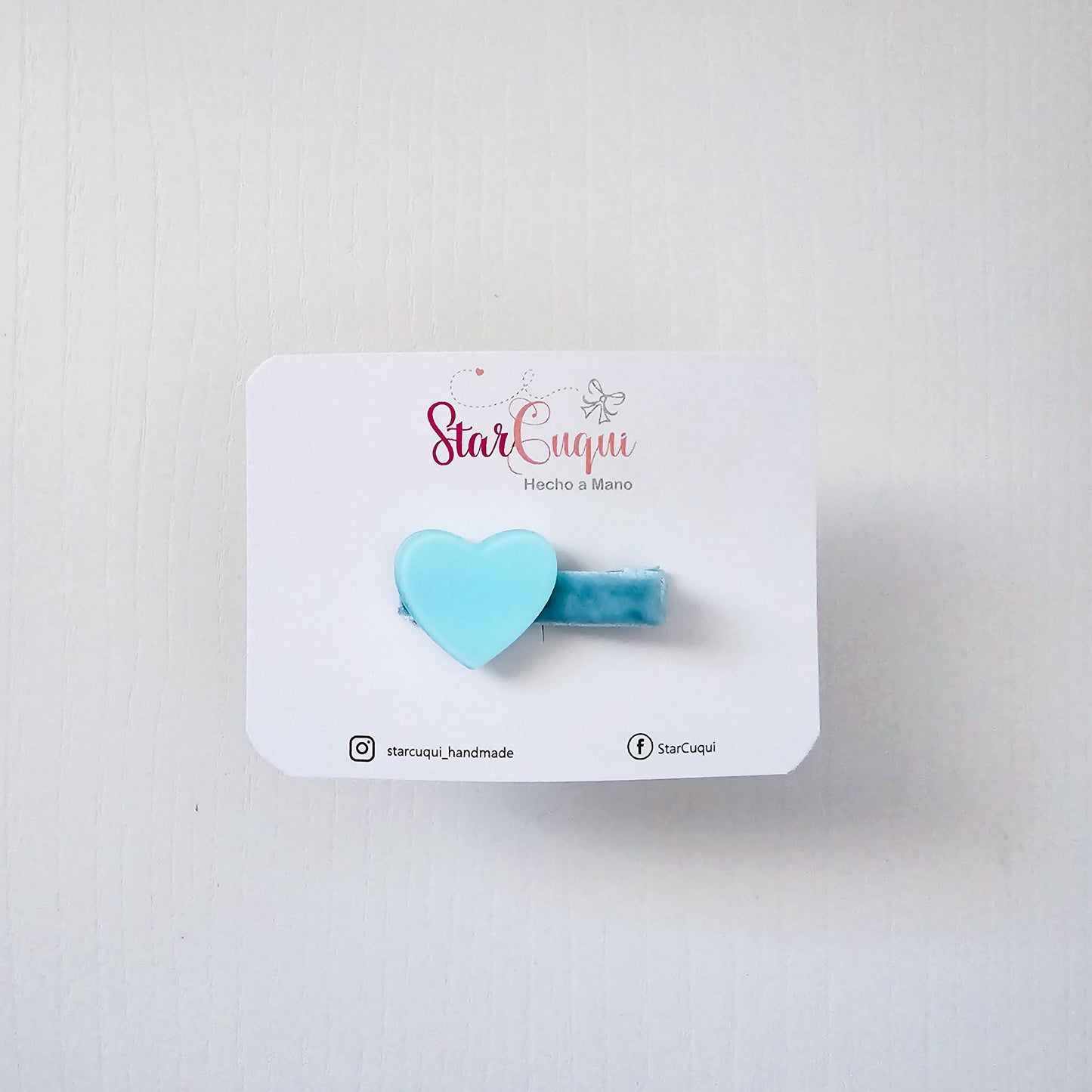 Pinza corazón azul