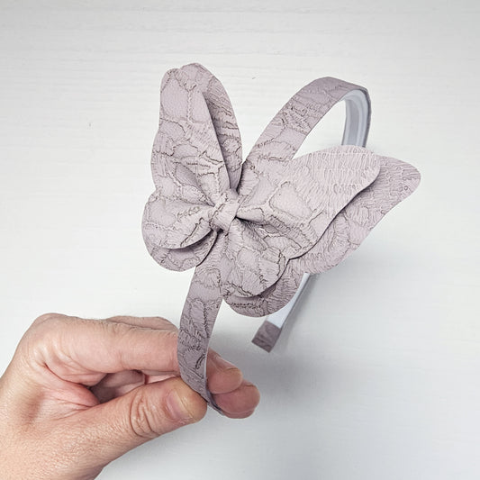 Diadema Mariposa ALAS DE ENSUEÑO malva