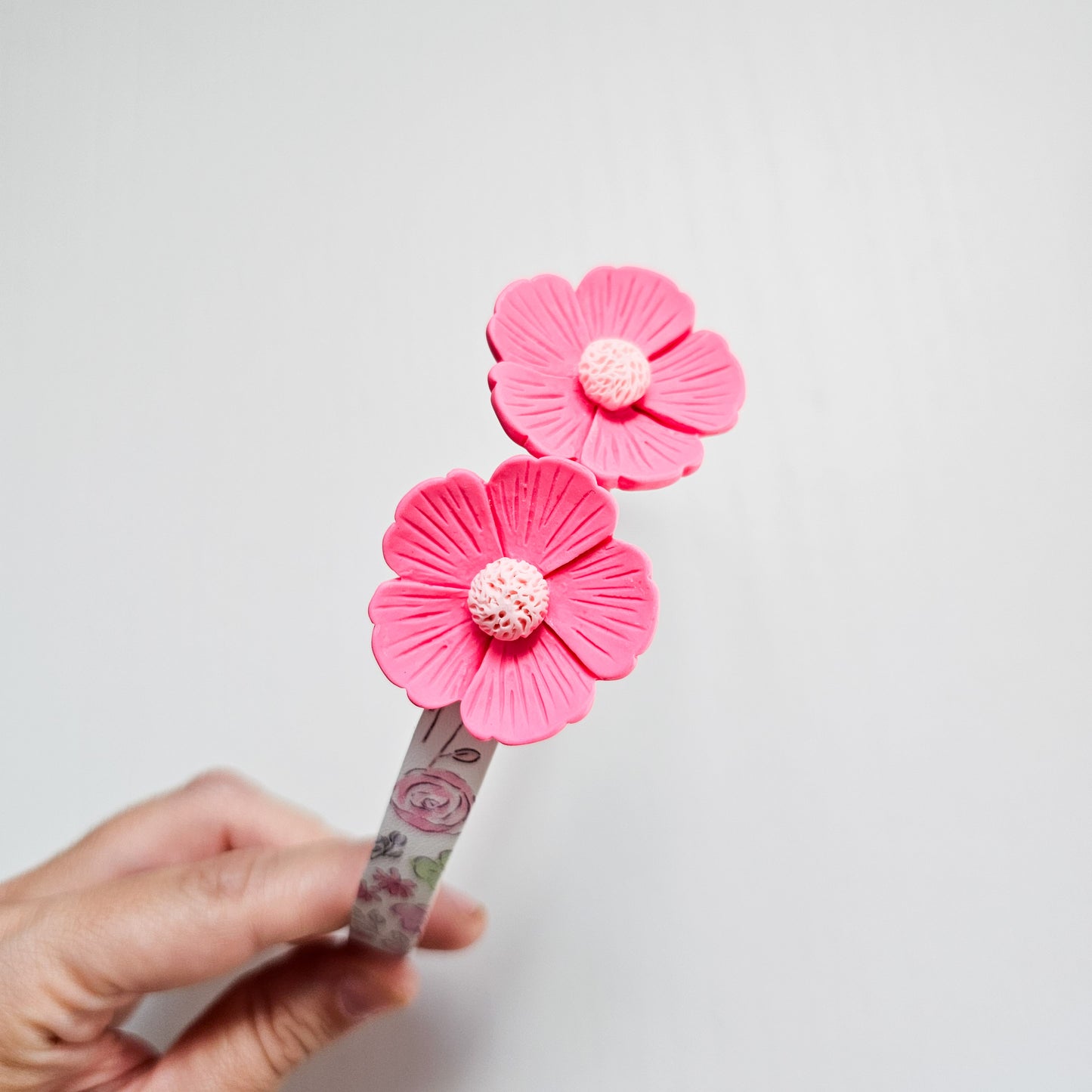 Diadema Pétalos de ensueño fucsia